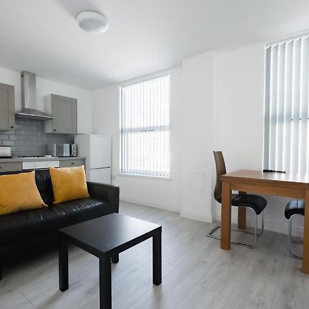 Platform Stadium Apartment With Parking キングストン・アポン・ハル エクステリア 写真